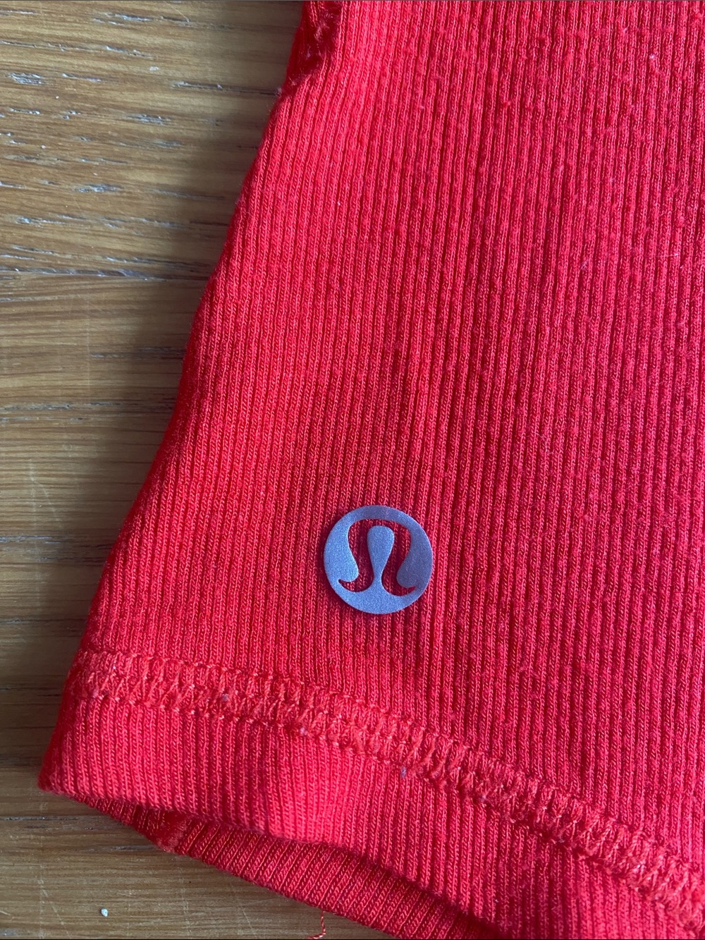 Lululemon Athletica Women Red Hot Heat Tight Long-Sleeve Shirt Top Size 0 XS - Picture 3 of 3